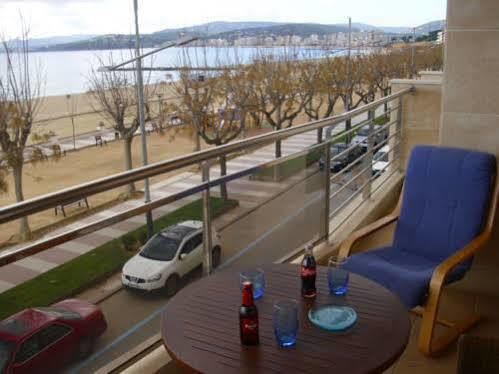 Edifici Llevant I Ponent Palamós Exteriér fotografie